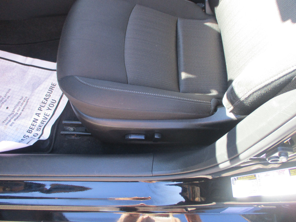 Used 2024 Nissan Altima 2.5 SV FWD image 15
