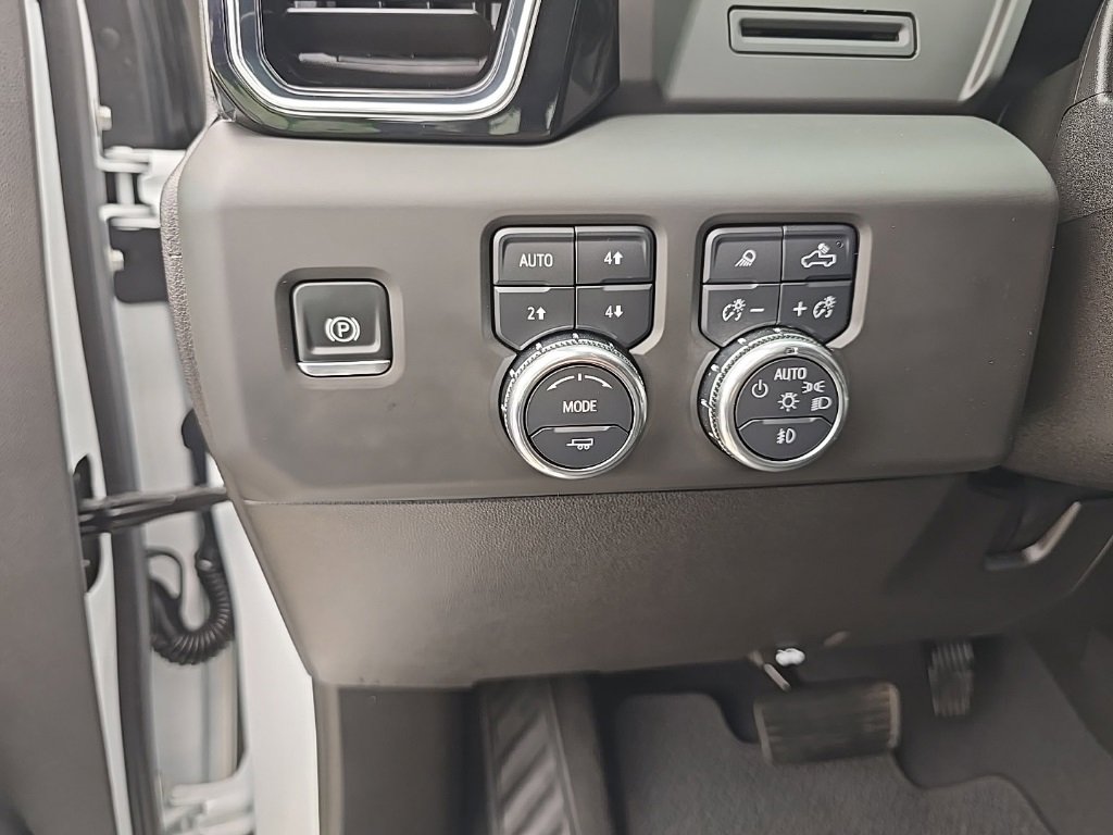 Used 2025 GMC Sierra 3500 Denali image 22
