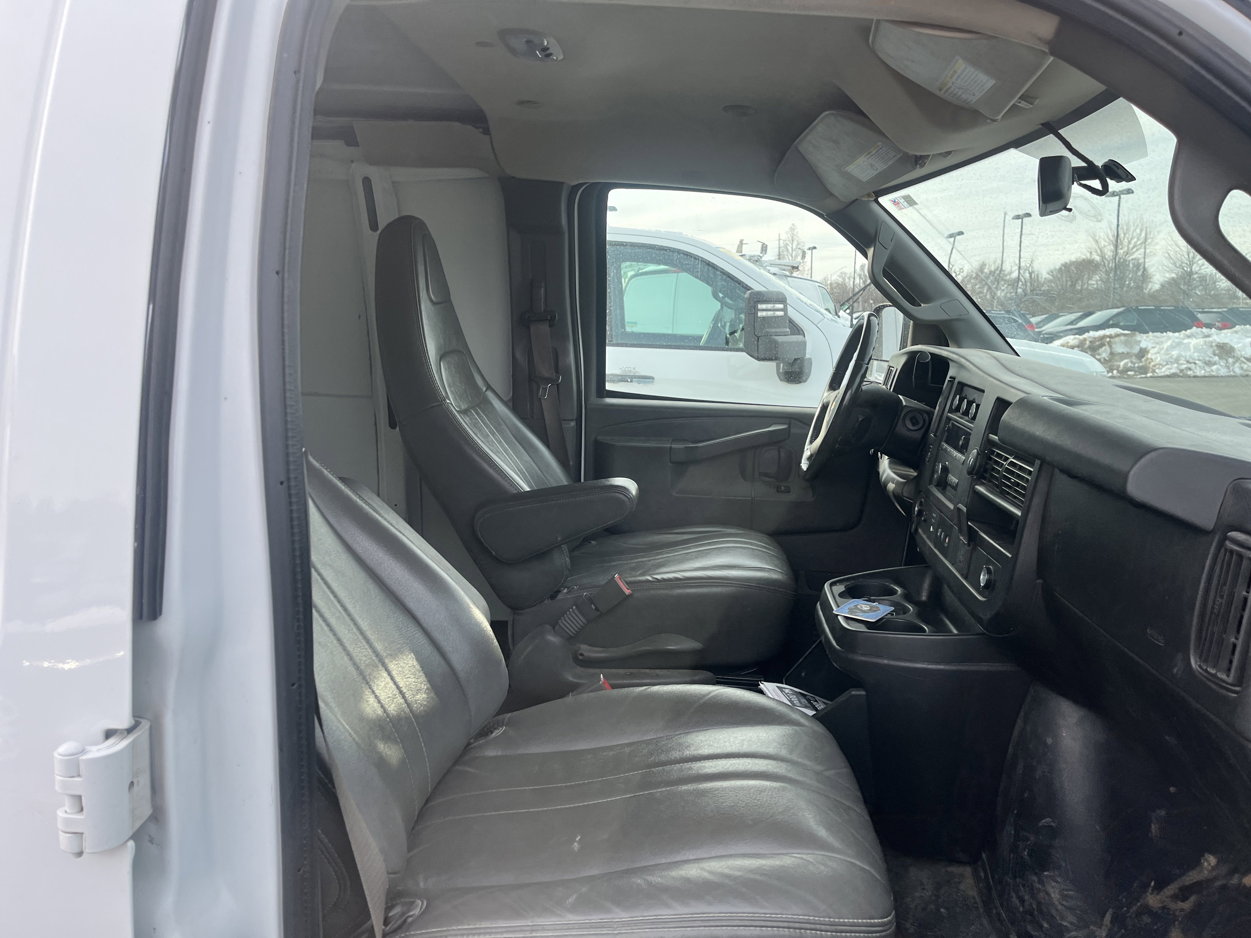 Used 2021 Chevrolet Express 2500 Extended w/ Driver Convenience Package image 10