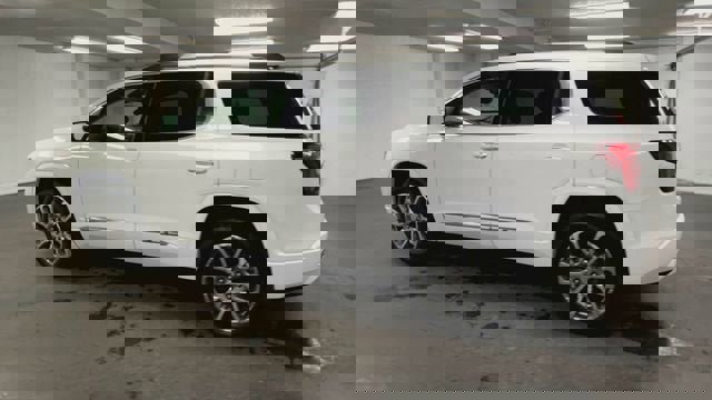 Certified 2023 GMC Acadia Denali w/ Denali Ultimate Package image 6