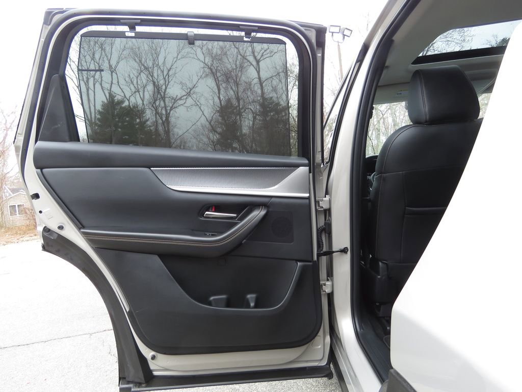 Used 2024 MAZDA CX-90 Plug-In Hybrid w/ Preferred image 20