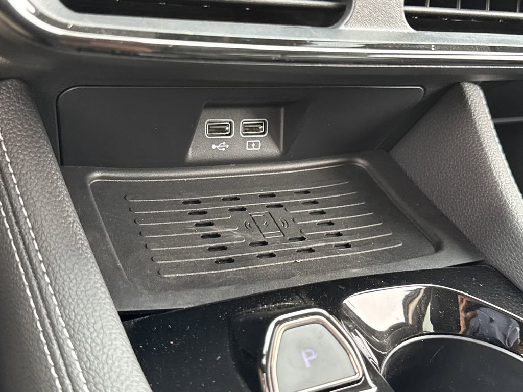 New 2025 VinFast VF 8 Eco AWD/4WD image 29