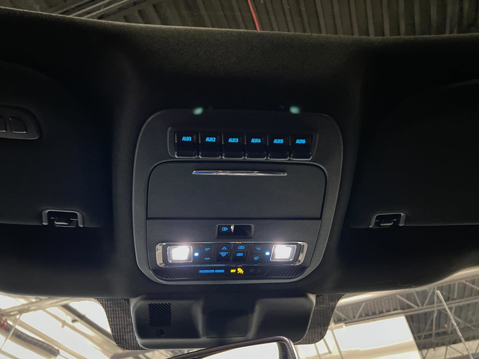 Used 2025 Ford F150 Raptor AWD/4WD image 22