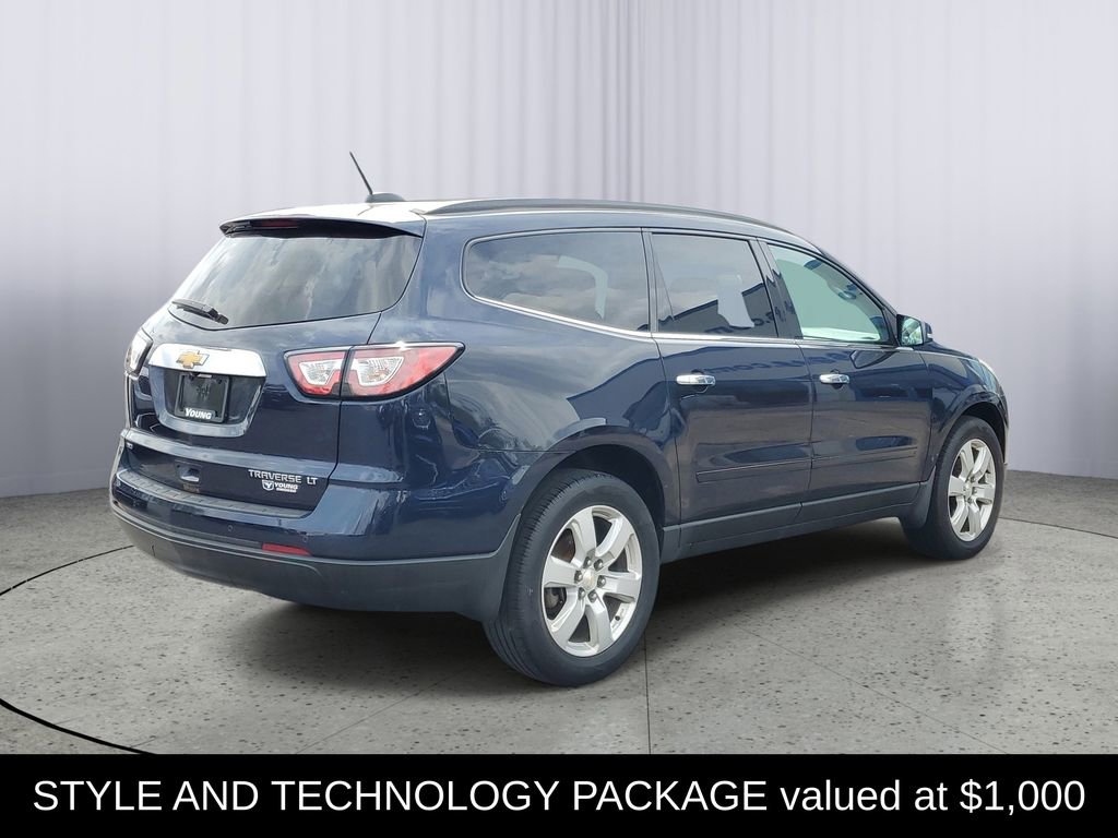 Used 2016 Chevrolet Traverse LT w/ Style and Technology Package AWD/4WD image 3