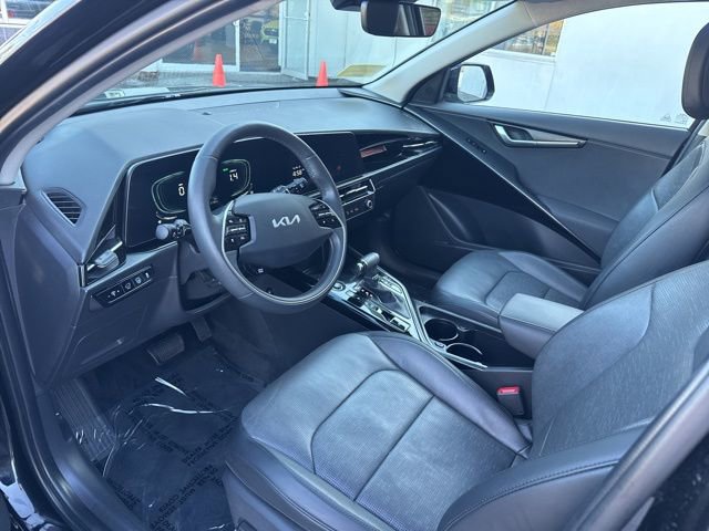 Used 2024 Kia Niro SX image 9