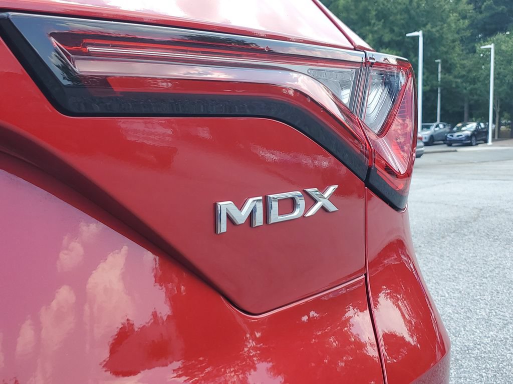 Certified 2025 Acura MDX w/ Technology Package FWD image 8