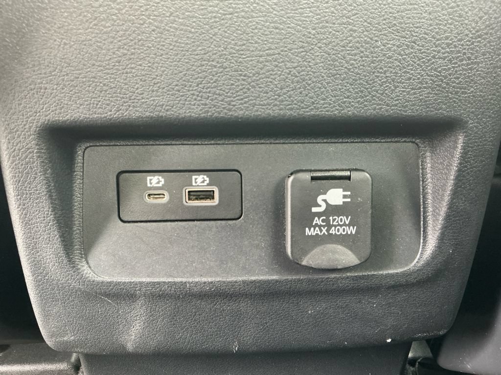 Used 2023 Nissan Frontier PRO-4X w/ Pro Convenience Package AWD/4WD image 32