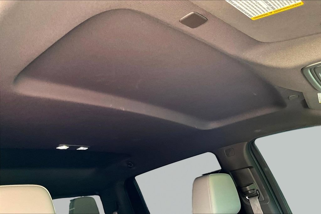 Used 2023 Chevrolet Silverado 1500 LTZ AWD/4WD image 30
