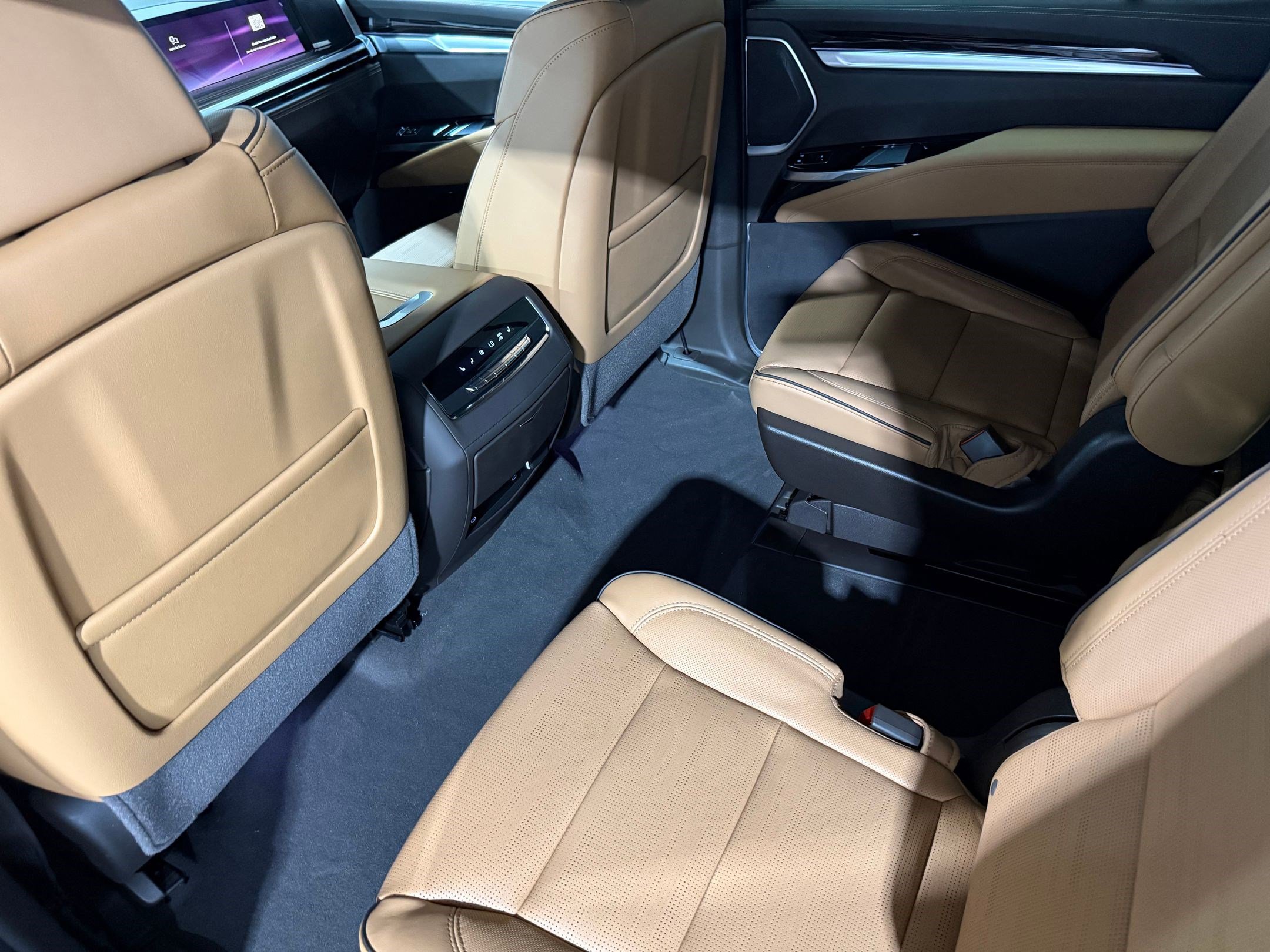 Certified 2026 Cadillac Escalade Luxury image 44