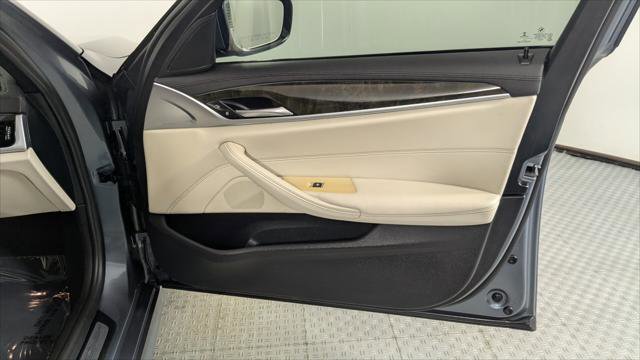 Used 2018 BMW 530i RWD image 23