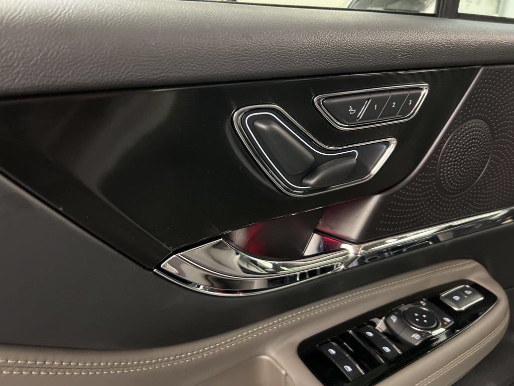 New 2025 Lincoln Corsair Grand Touring w/ Equipment Group 301A AWD/4WD image 27