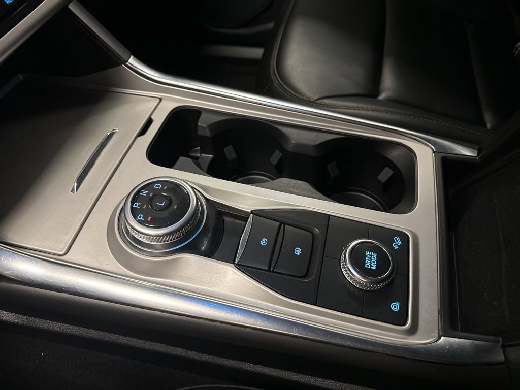 Certified 2022 Ford Explorer XLT w/ Equipment Group 202A image 12