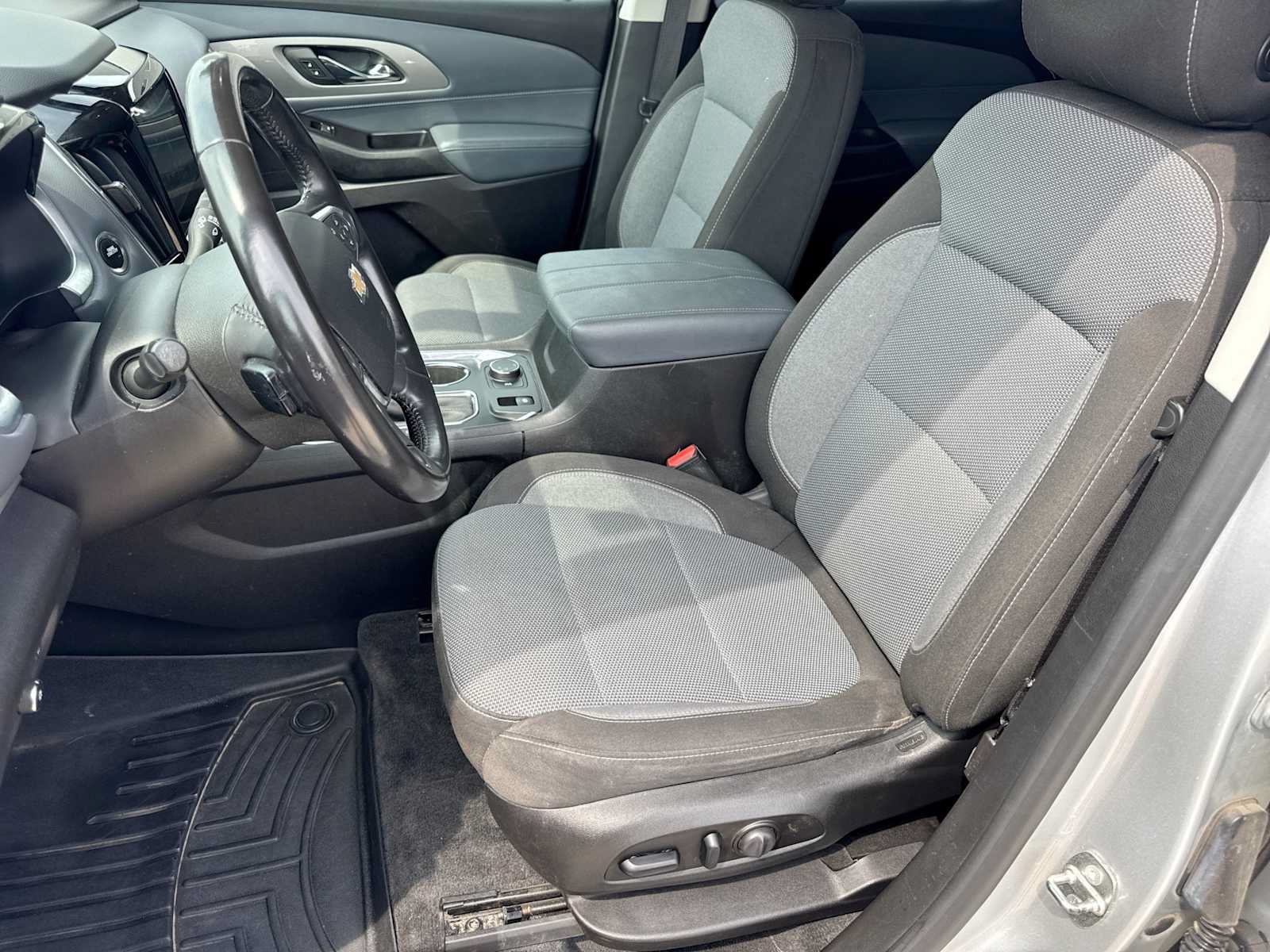Used 2018 Chevrolet Traverse LT AWD/4WD image 15