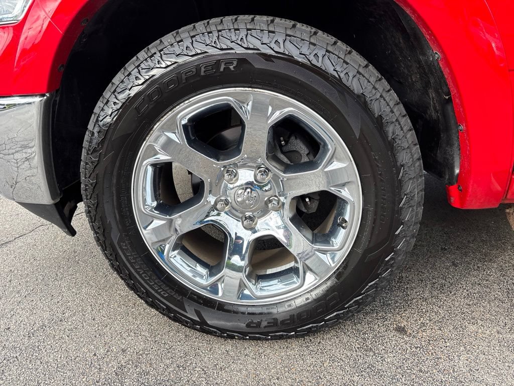 Used 2017 RAM 1500 Laramie w/ Convenience Group AWD/4WD image 9