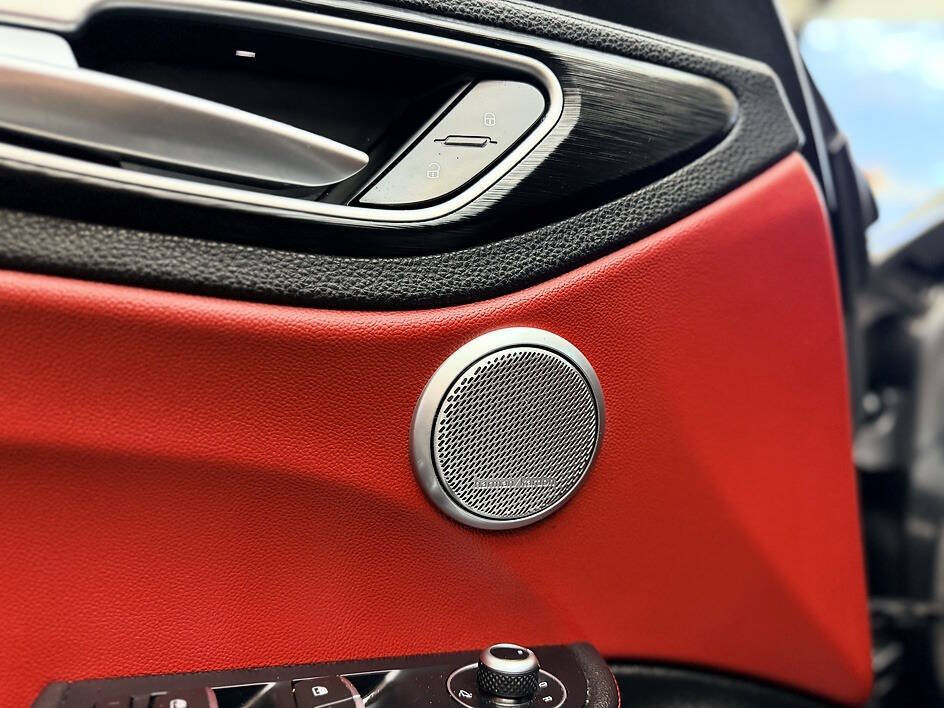 Used 2018 Alfa Romeo Giulia RWD image 8