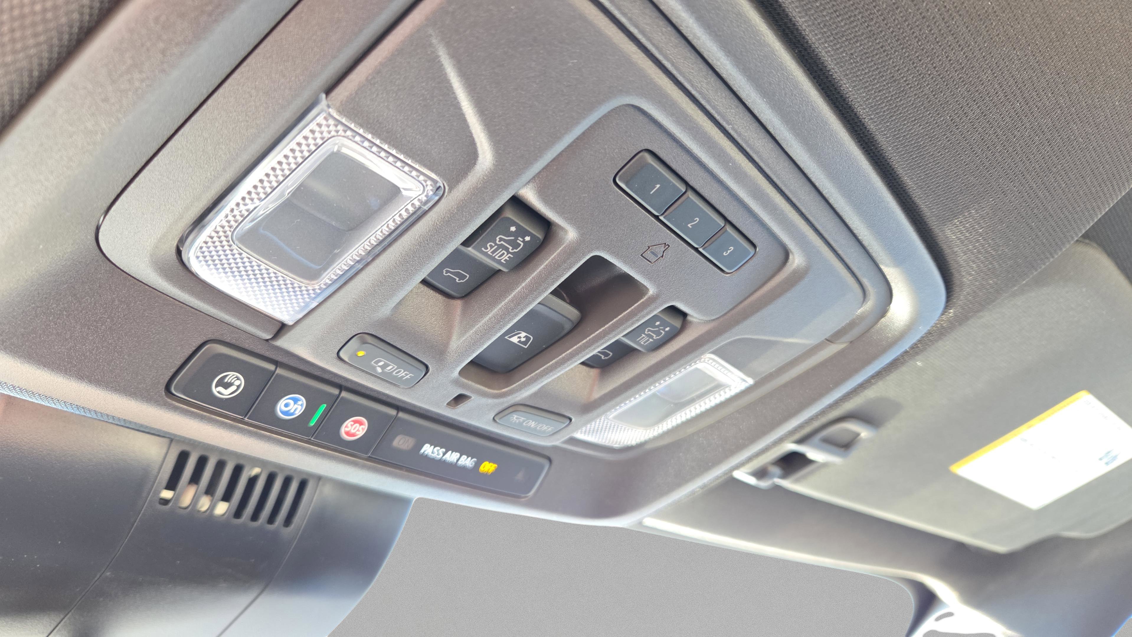 New 2026 GMC Sierra 3500 SLT w/ SLT Premium Package AWD/4WD image 15