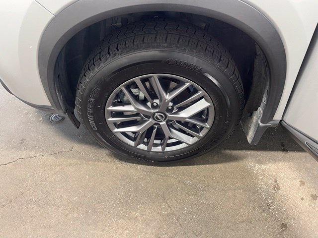 Used 2024 Nissan Rogue S AWD/4WD image 30