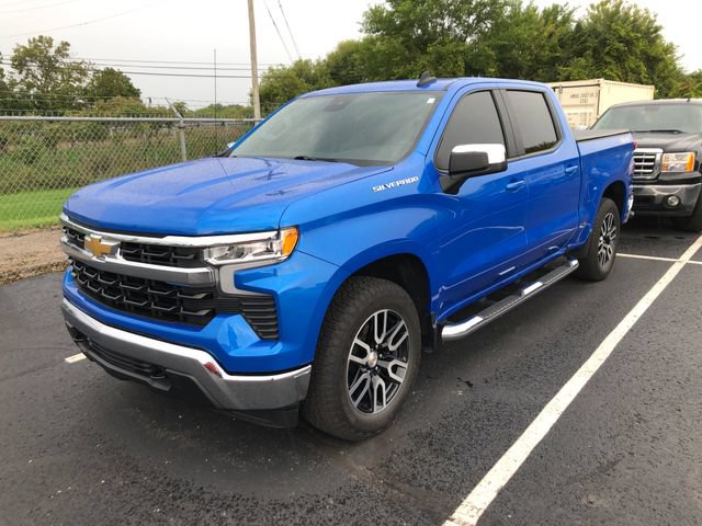 Used 2025 Chevrolet Silverado 1500 LT AWD/4WD image 1
