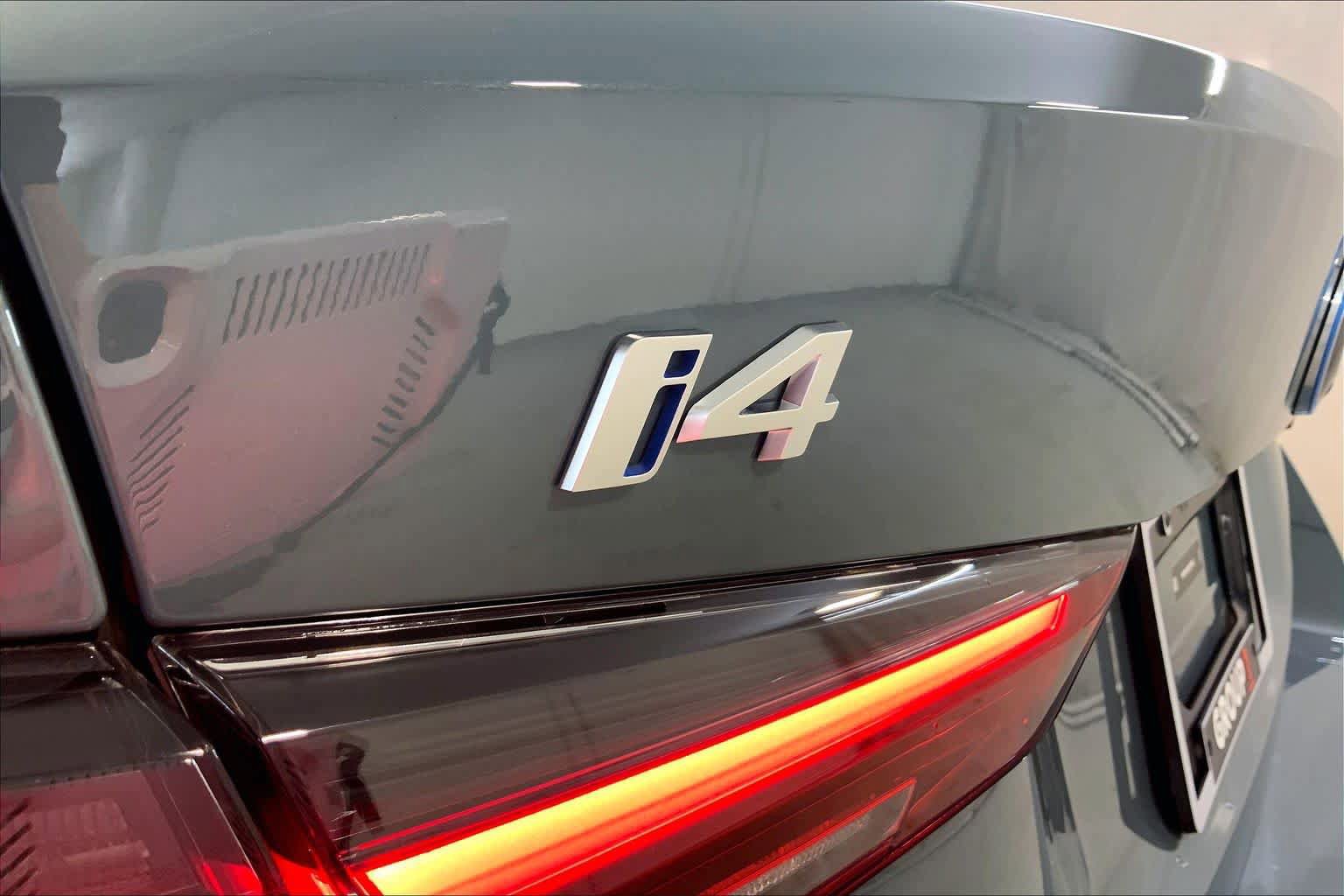 Used 2025 BMW i4 eDrive40 w/ Premium Package RWD image 29
