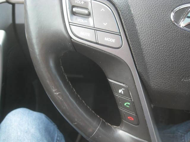 Used 2017 Hyundai Santa Fe AWD w/ SE Ultimate Tech Package 03 image 40