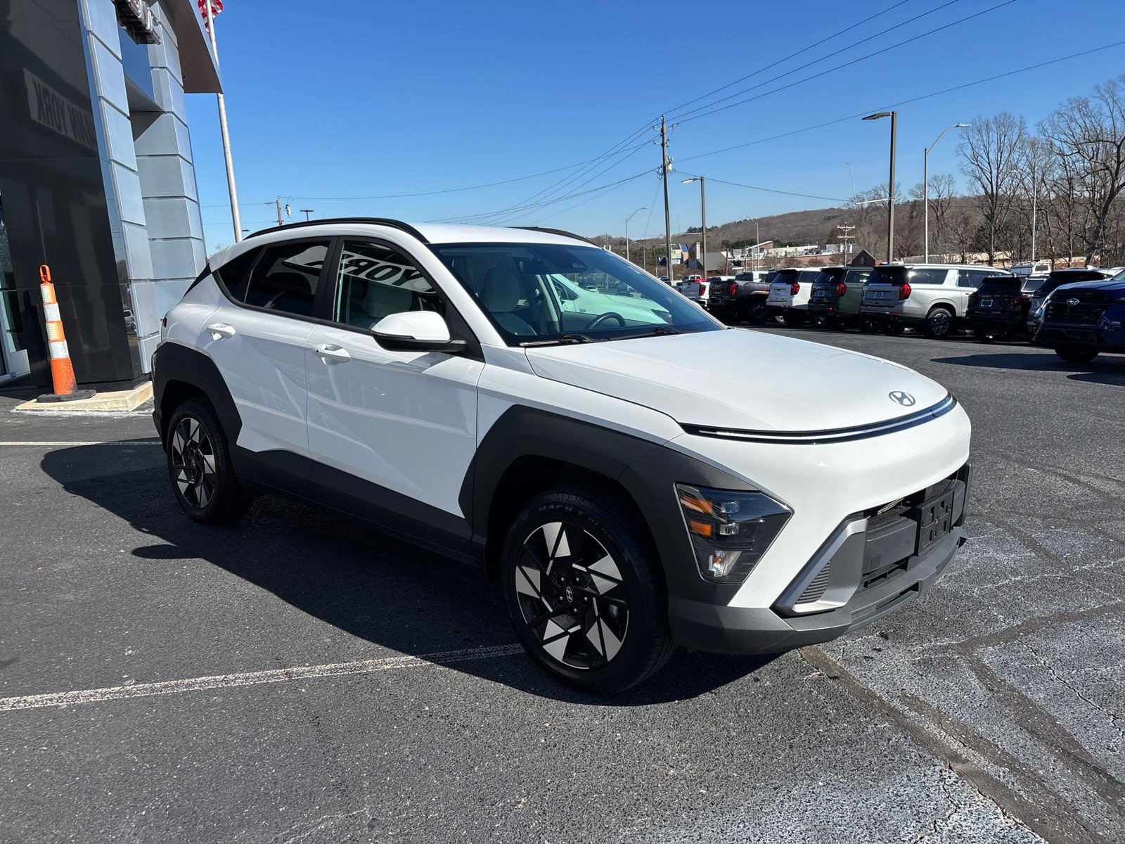 Used 2024 Hyundai Kona SEL image 4