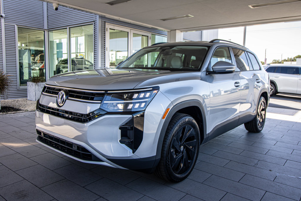 New 2027 Volkswagen Atlas SE FWD image 10