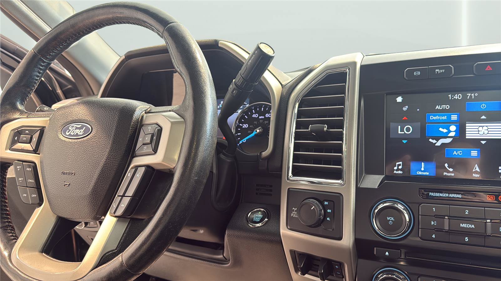 Certified 2017 Ford F250 Lariat w/ Lariat Ultimate Package AWD/4WD image 23