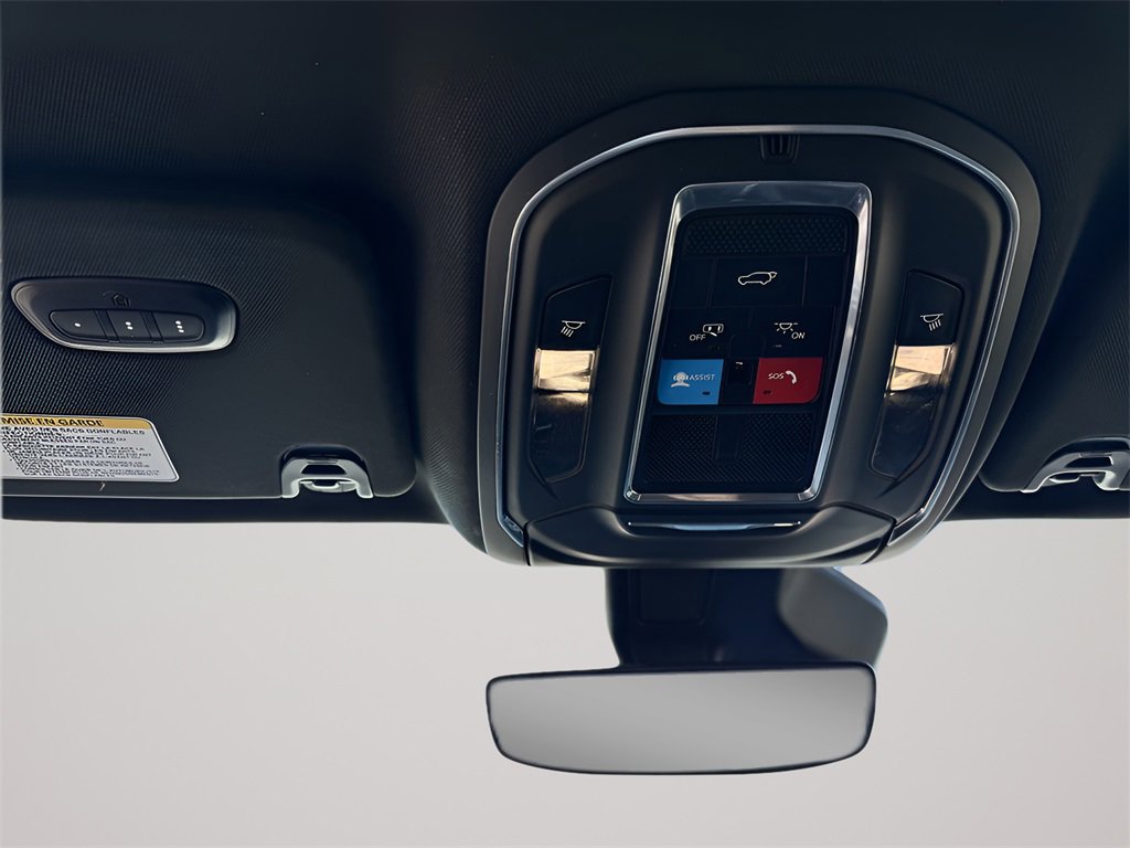 Used 2024 Jeep Wagoneer L Series III w/ Flexible Seating Group image 32