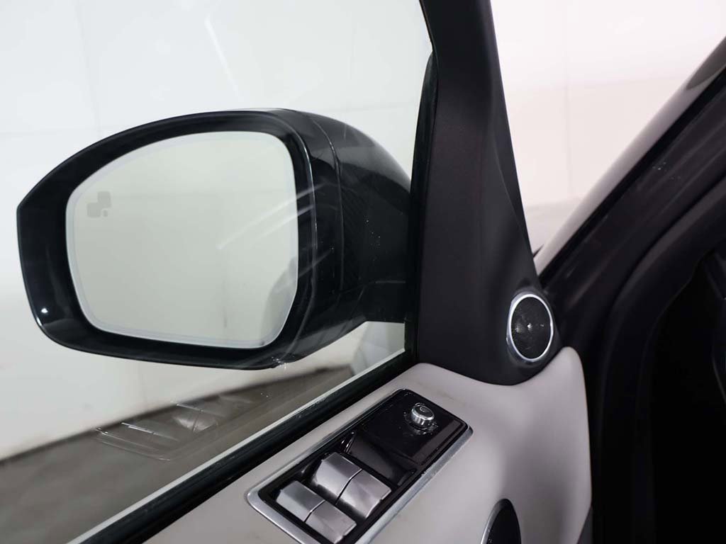 Used 2022 Land Rover Range Rover Sport SVR image 42