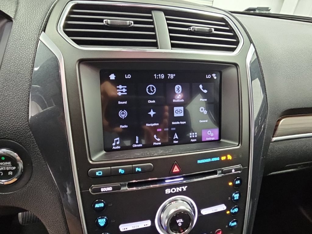 Used 2018 Ford Explorer Limited w/ Equipment Group 301A AWD/4WD image 20