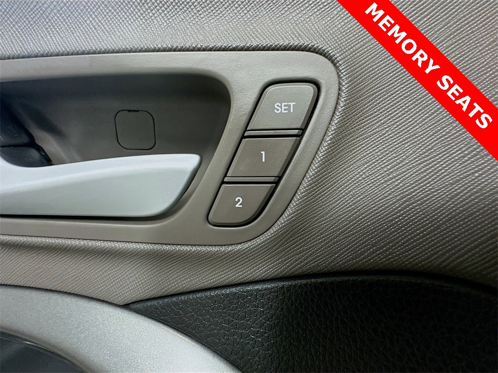 Used 2017 Hyundai Santa Fe Sport w/ 2.0T Ultimate Tech Package 05 image 38