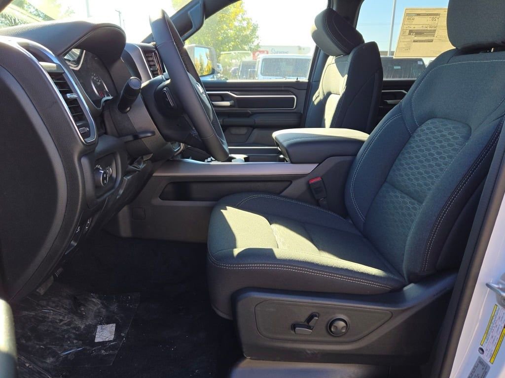 New 2026 RAM 1500 Big Horn AWD/4WD image 22