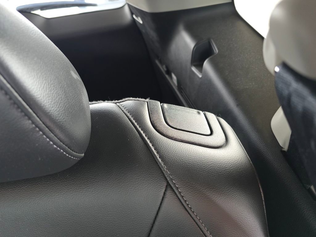 Used 2023 Honda CR-V EX-L image 16