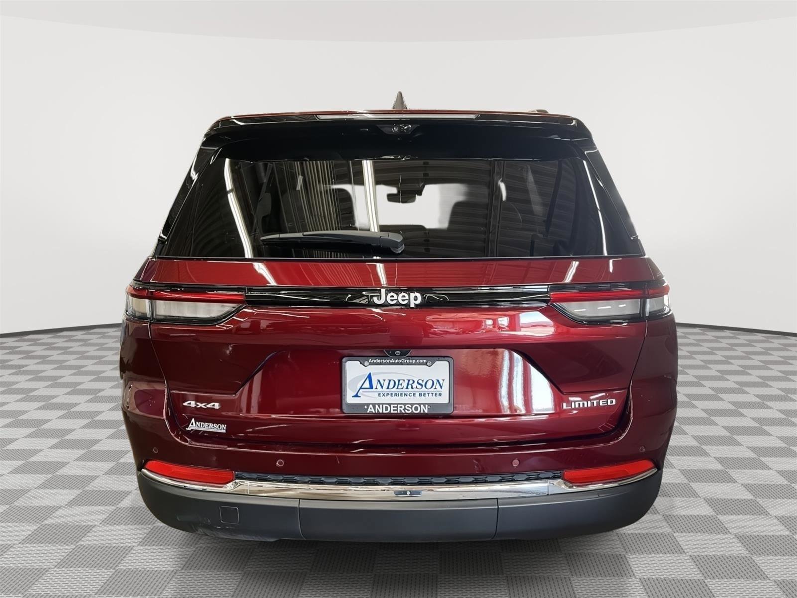Used 2025 Jeep Grand Cherokee Limited w/ Luxury Tech Group II AWD/4WD image 6