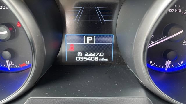 Used 2017 Subaru Outback 3.6R Touring AWD/4WD image 18