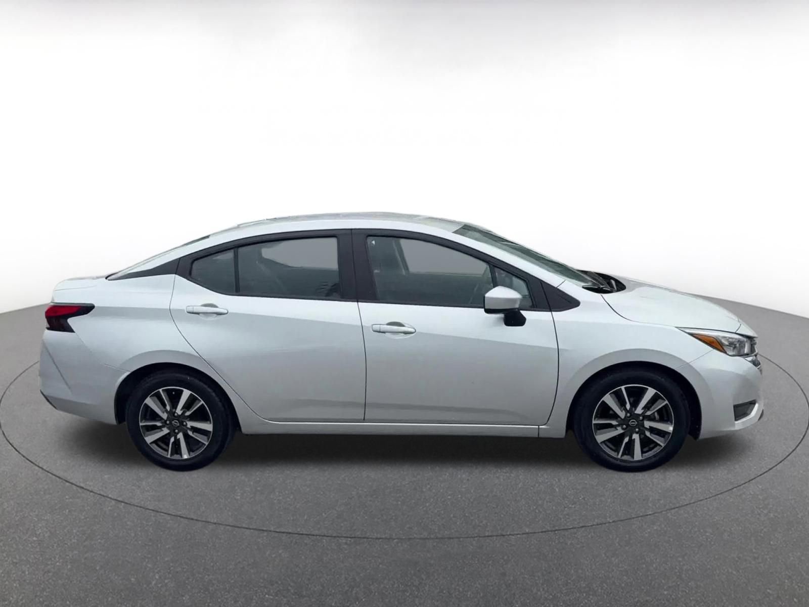 Used 2025 Nissan Versa SV FWD image 16
