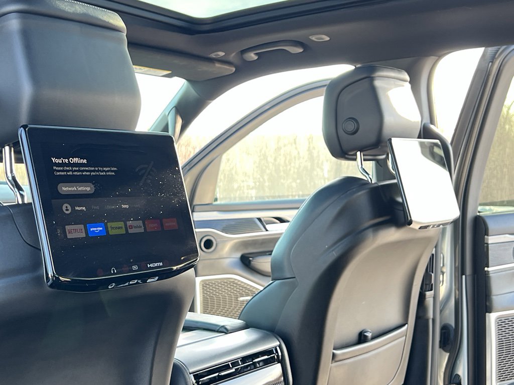 Used 2024 Jeep Wagoneer Series II w/ Convenience Group I image 40