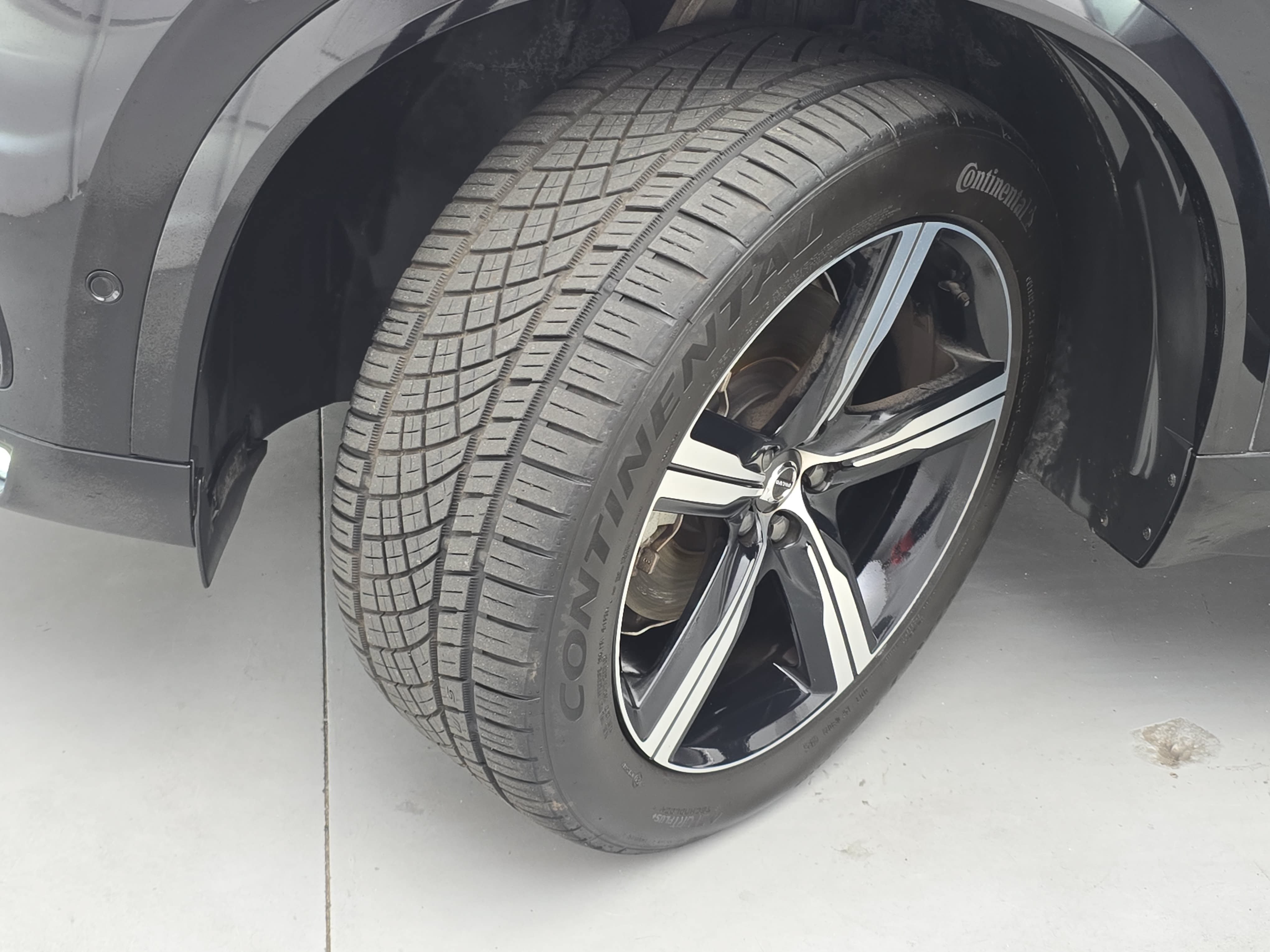 Used 2019 Volvo XC90 T6 R-Design w/ Advanced Package AWD/4WD image 37