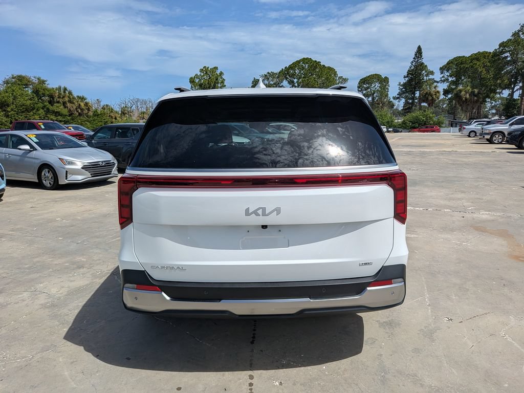 Certified 2026 Kia Carnival SX FWD image 7