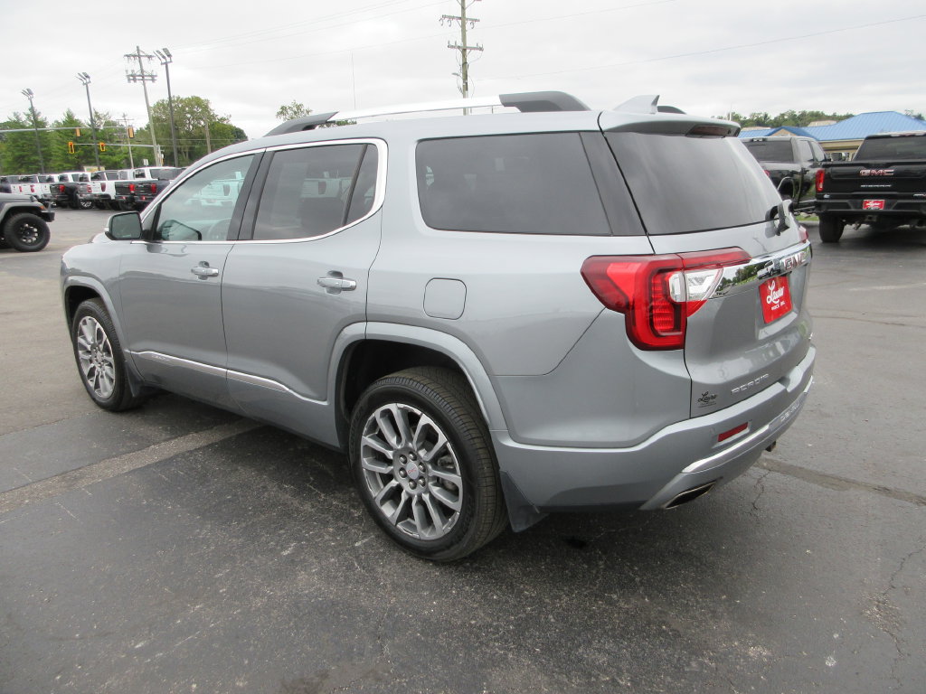 Certified 2023 GMC Acadia Denali w/ Denali Ultimate Package AWD/4WD image 9