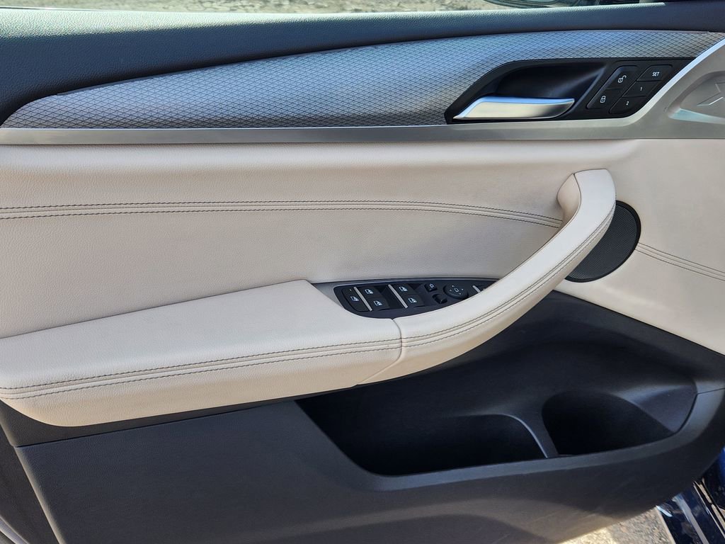 Used 2019 BMW X4 xDrive30i w/ M Sport Package 2 image 6