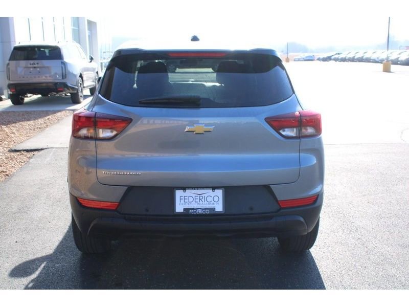 Used 2024 Chevrolet TrailBlazer LS w/ LS Convenience Package image 4