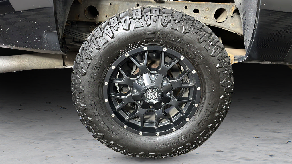 Used 2013 Chevrolet Silverado 2500 LTZ AWD/4WD image 45