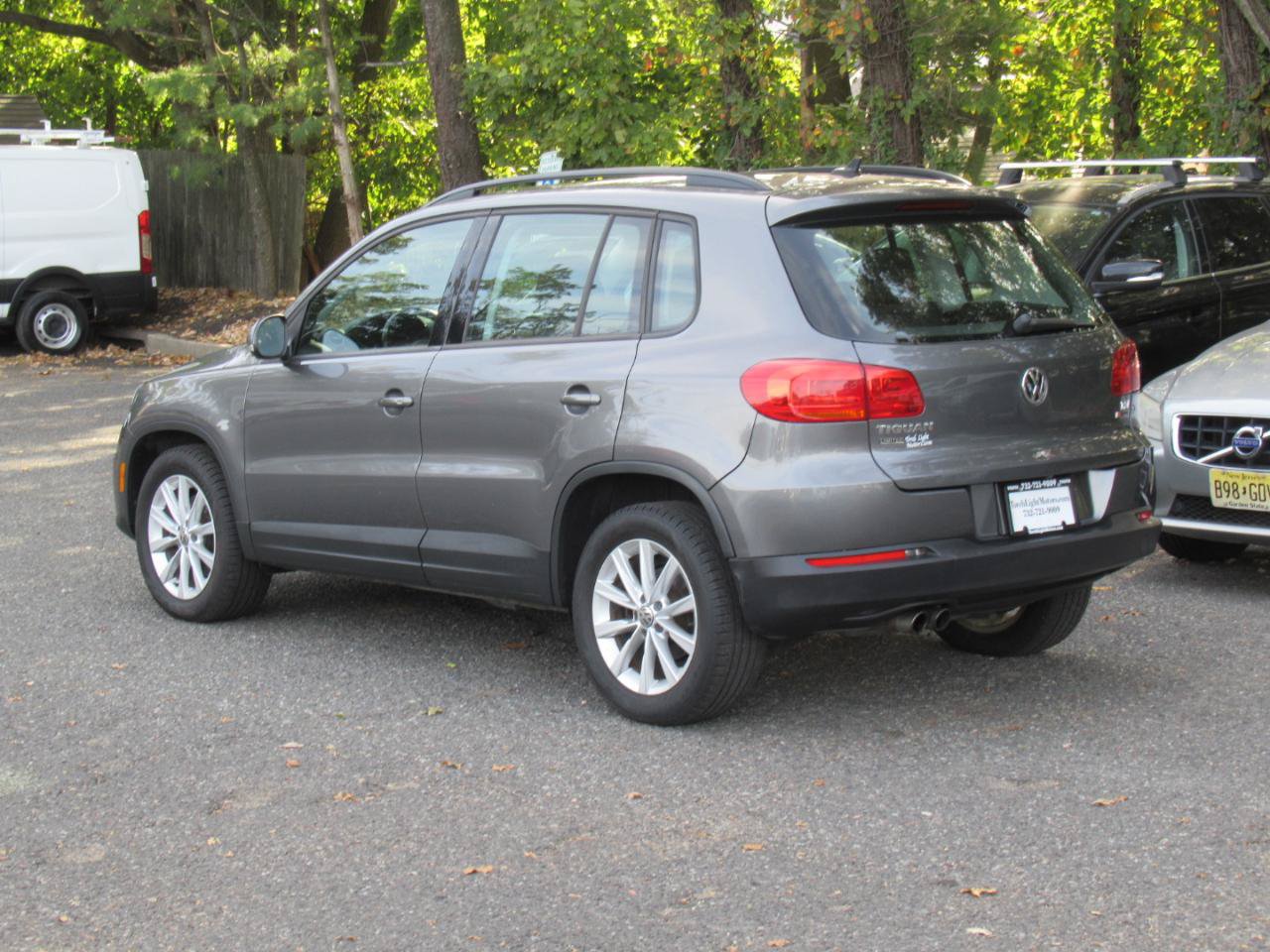 Used 2018 Volkswagen Tiguan Limited AWD/4WD image 2