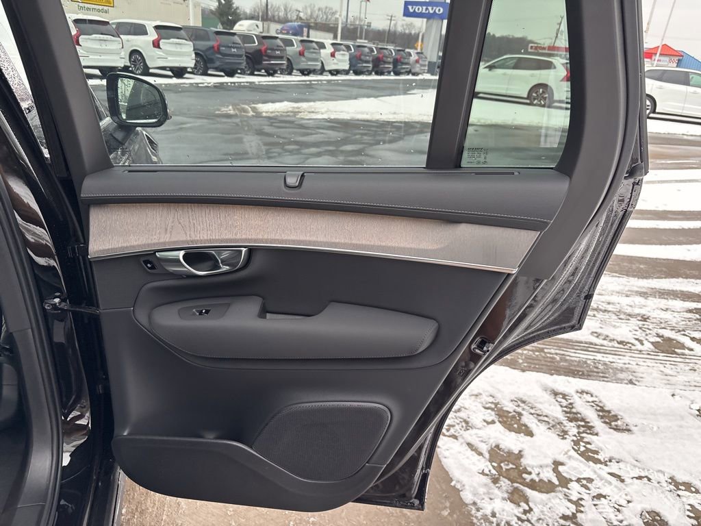 New 2026 Volvo XC90 T8 Ultra w/ Protection Package Premier image 45