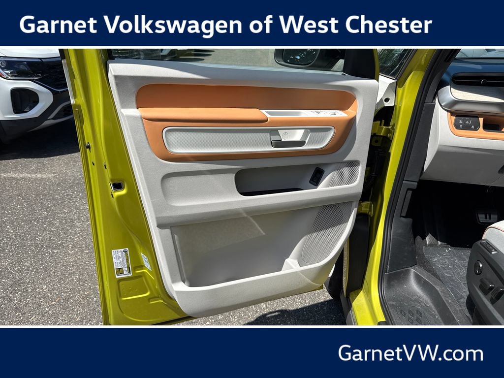 New 2025 Volkswagen ID. Buzz 1st Edition AWD/4WD image 10