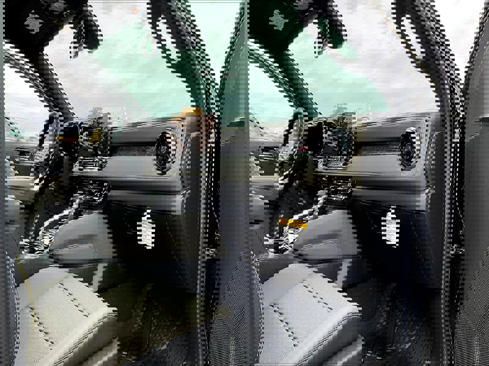 New 2026 Chevrolet Colorado ZR2 w/ Technology Package image 10