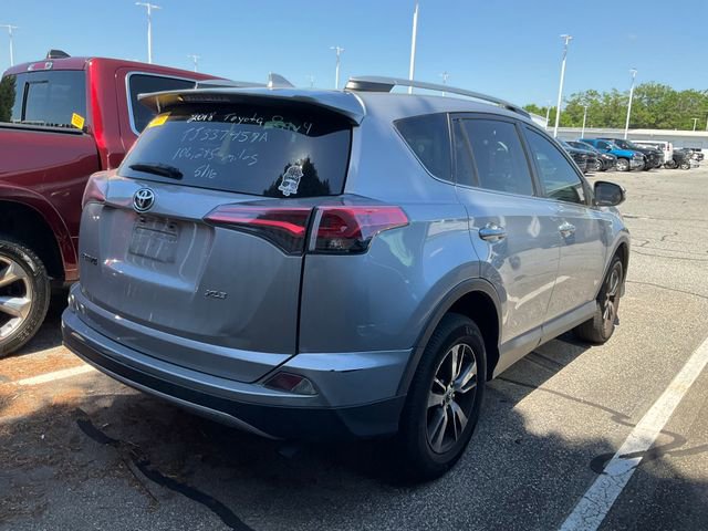 Used 2018 Toyota RAV4 XLE FWD image 5