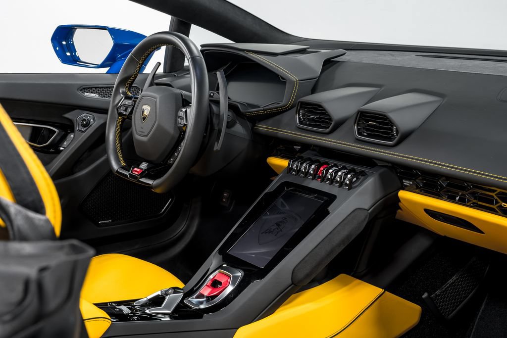 Used 2023 Lamborghini Huracan EVO AWD/4WD image 30