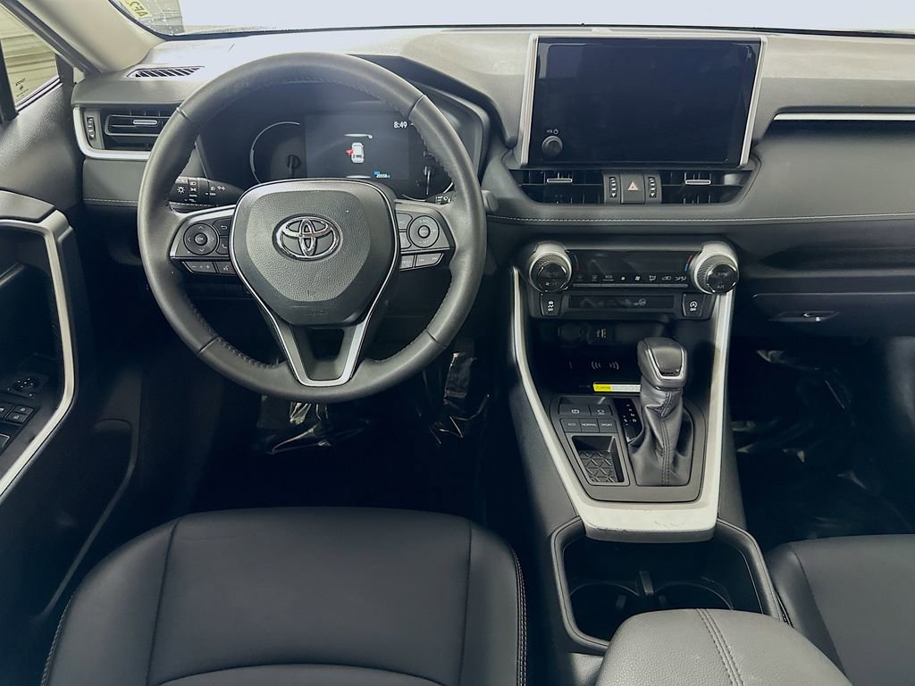 Used 2025 Toyota RAV4 XLE Premium FWD image 17